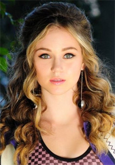 Locandina Brec Bassinger